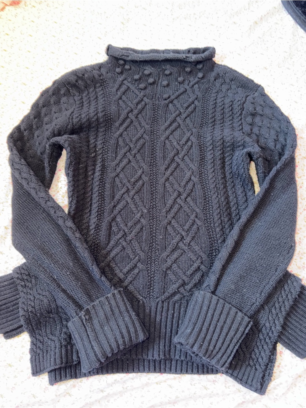 The prettiest BCBGMAXAZRIA cable knit turtle neck sweater top😉😍